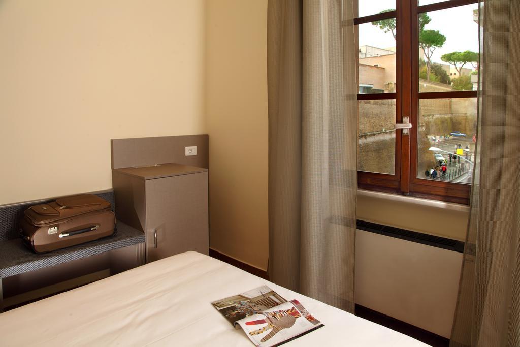 Hotel Hearth Hotel 3*